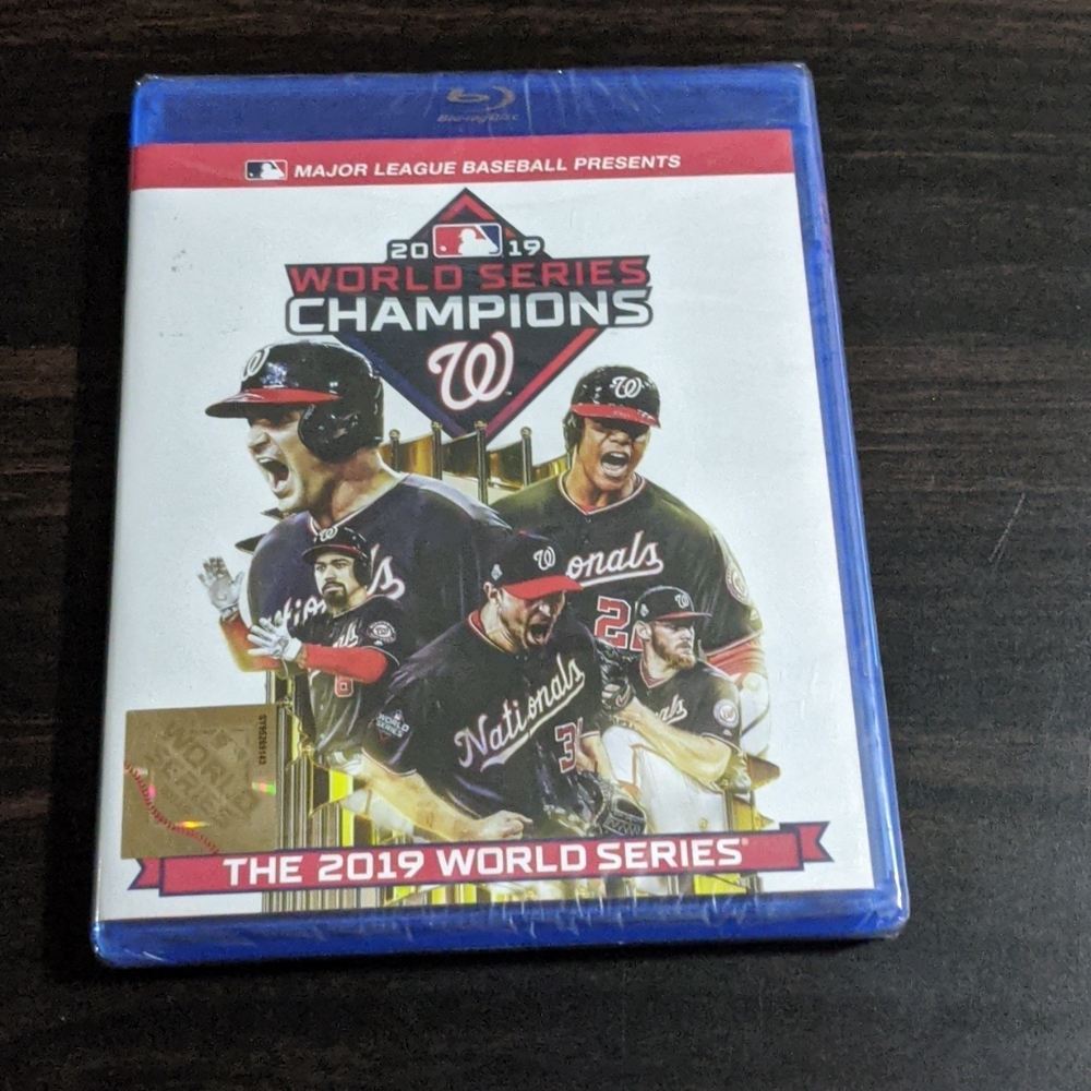 2019 World Series Championship (NWT)